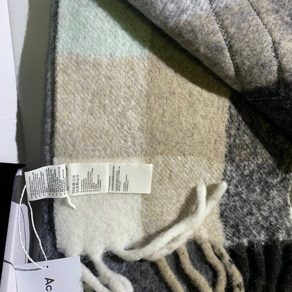 Acne Studios Oversized Check Wool Scarf with Fringe - Picture 4 of 5